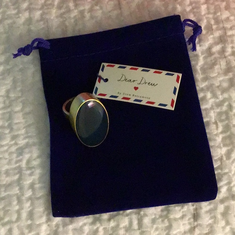 DREW BARRYMORE “Be A Poem” Gold Tone Ring Size 7